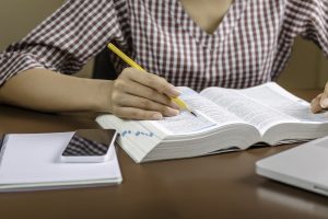 【英語学習のコツ！】"Dictionaries are your best friend!" 辞書を正しく使っていますか？