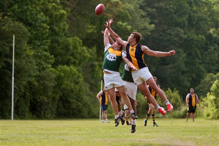 実はオーストラリアで一番人気のスポーツ、 Aussie Football！