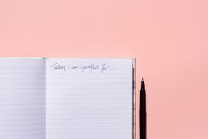 【英語日記を書こう】表現の幅を広げよう。英語日記に使えるフレーズ集
