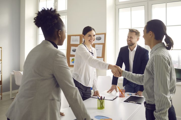 【便利な英語フレーズ】日本人は特に注意！英語で「おいくつですか？」と聞く際のマナー